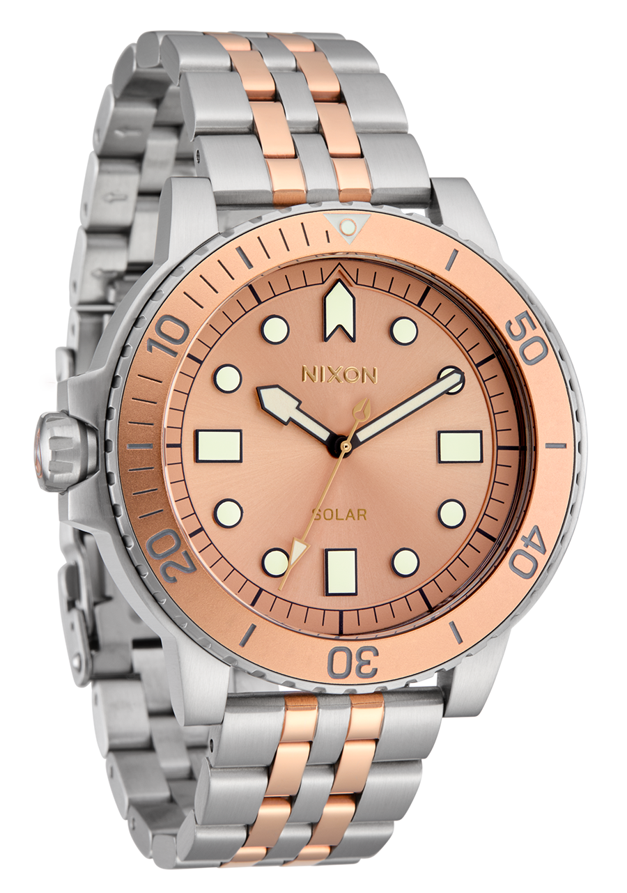 Stinger 44 - Silver / Coral View 2