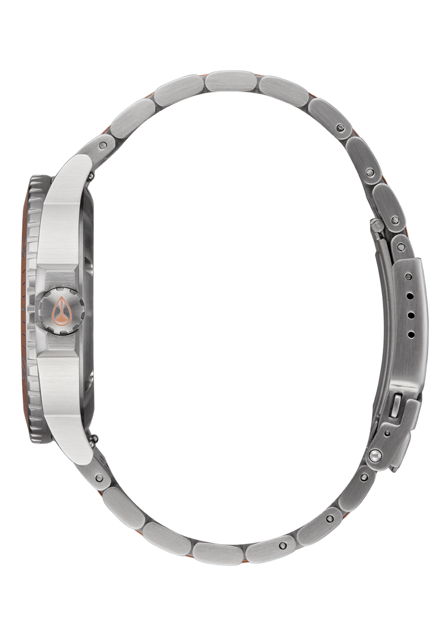 Stinger 44 - Silver / Coral View 3