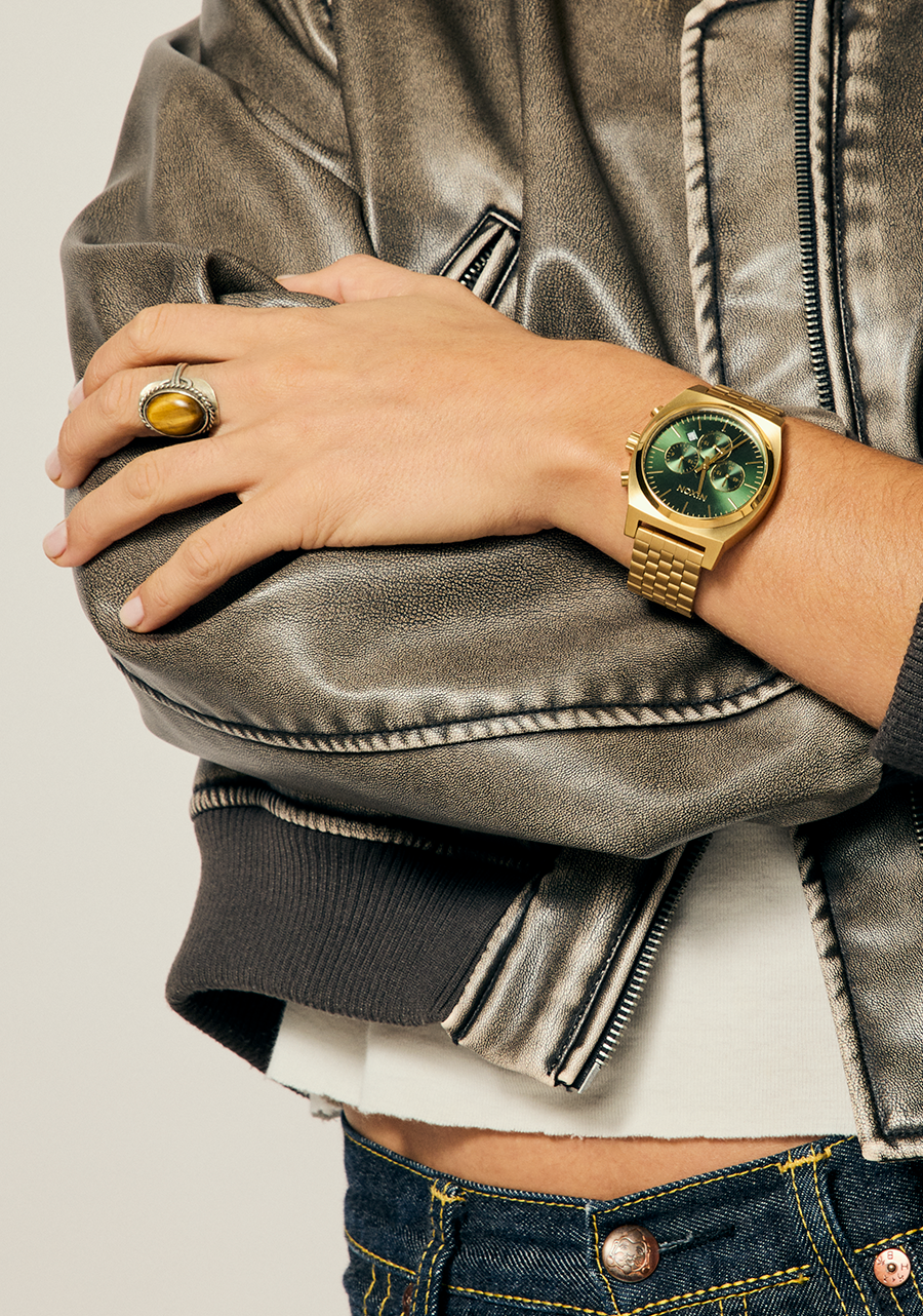 Time Teller Chrono - Gold / Green Sunray View 10